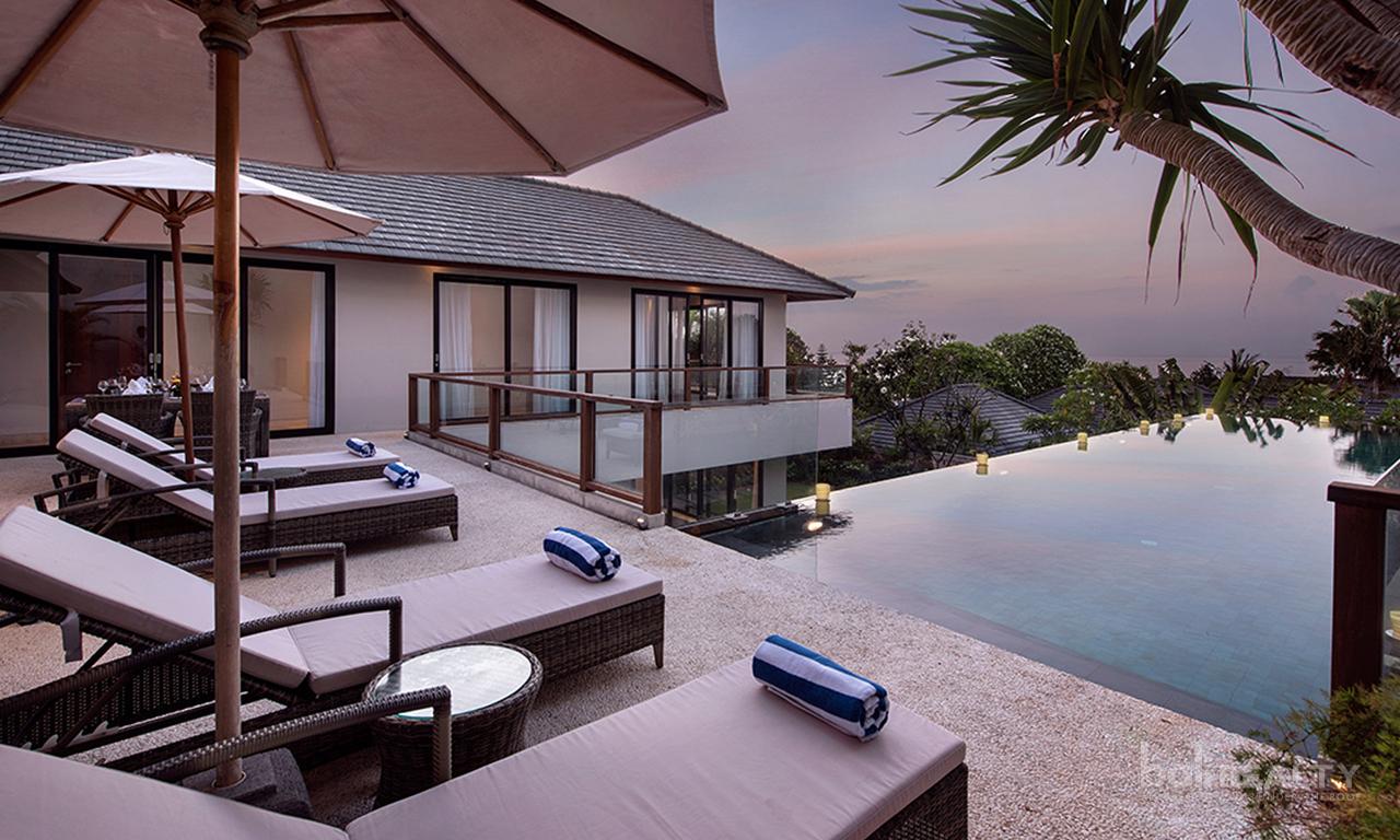 Four Bedroom Villa in a Tranquil Area of Uluwatu with Ocean Views and Infinity Pool — photo 5