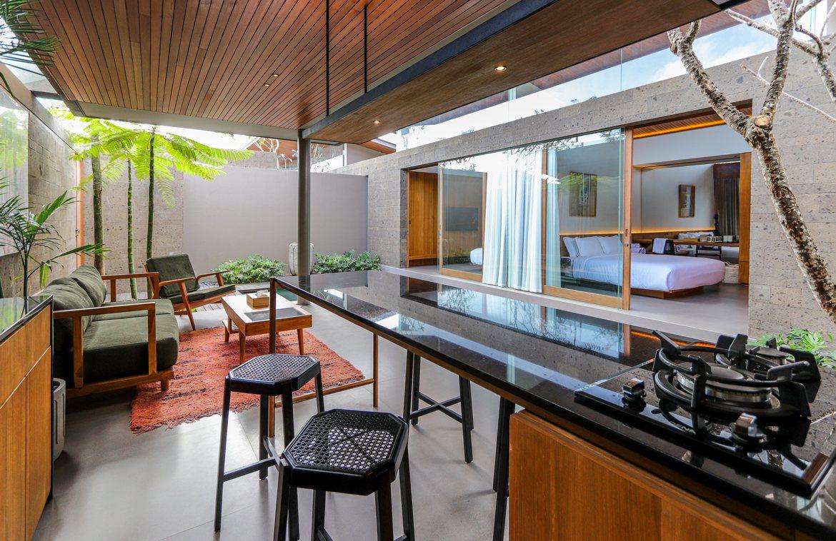 High-Performing Investment Villa in Batu Bolong Gated Estate — photo 4