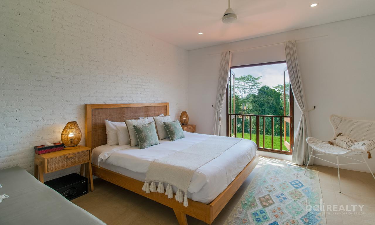 Exceptional Designed Three - Bedroom Villa with Spectacular Rice Fields Views in Trendy Canggu Area - 2493 — photo 5