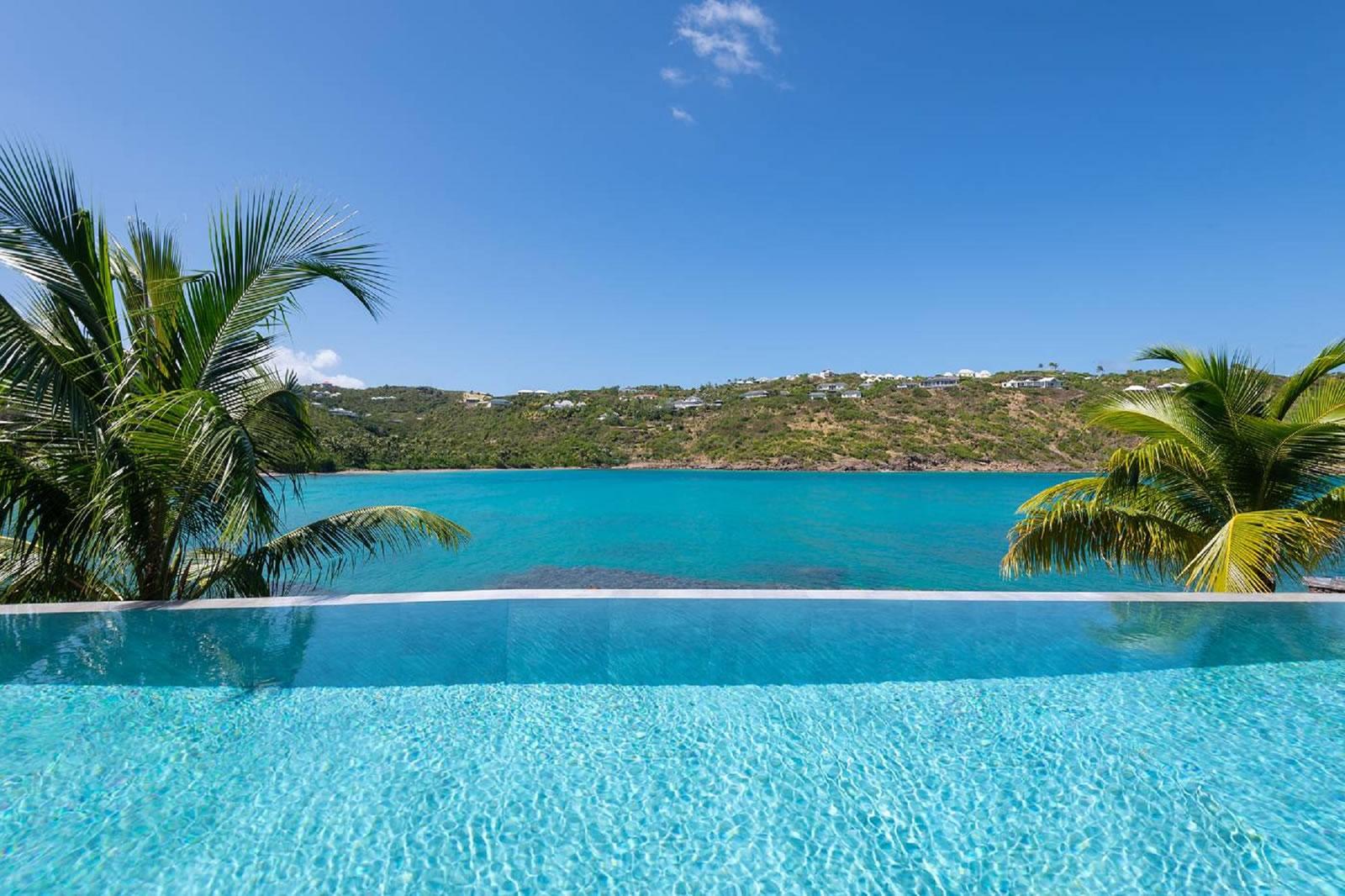 5 Bedroom Ultra-Luxury Beachfront Villa for Sale, Marigot Bay, St Barts — photo 1