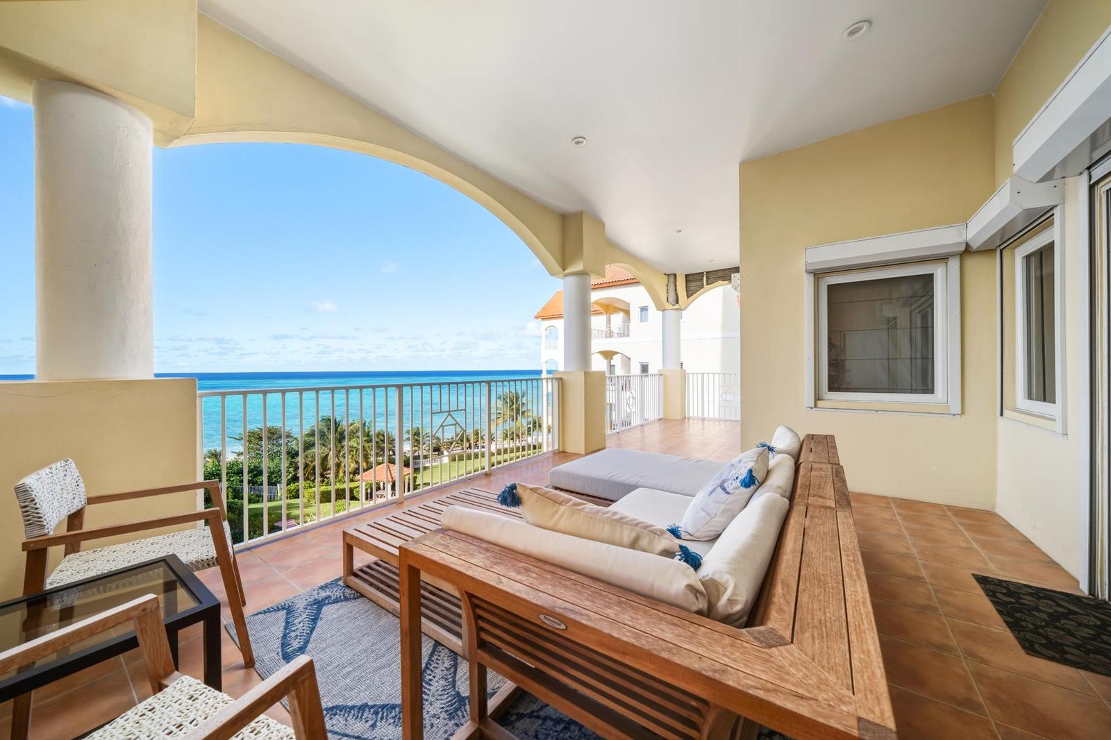 3 Bedroom Residence for Sale, Caves Heights, New Providence, Bahamas — photo 4