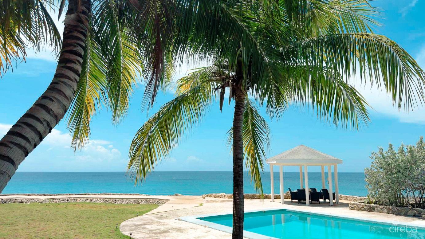 4-bedroom villa in West Bay, Grand Cayman — photo 2