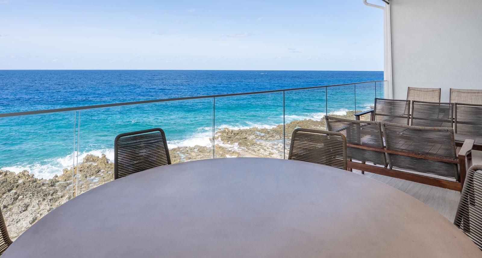 Top Floor Corner Penthouse with Seafront Views in West Bay Beach West, Cayman Islands — photo 3