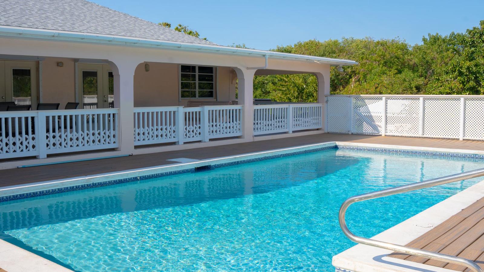 Spacious Home Russell Island, Spanish Wells — photo 5