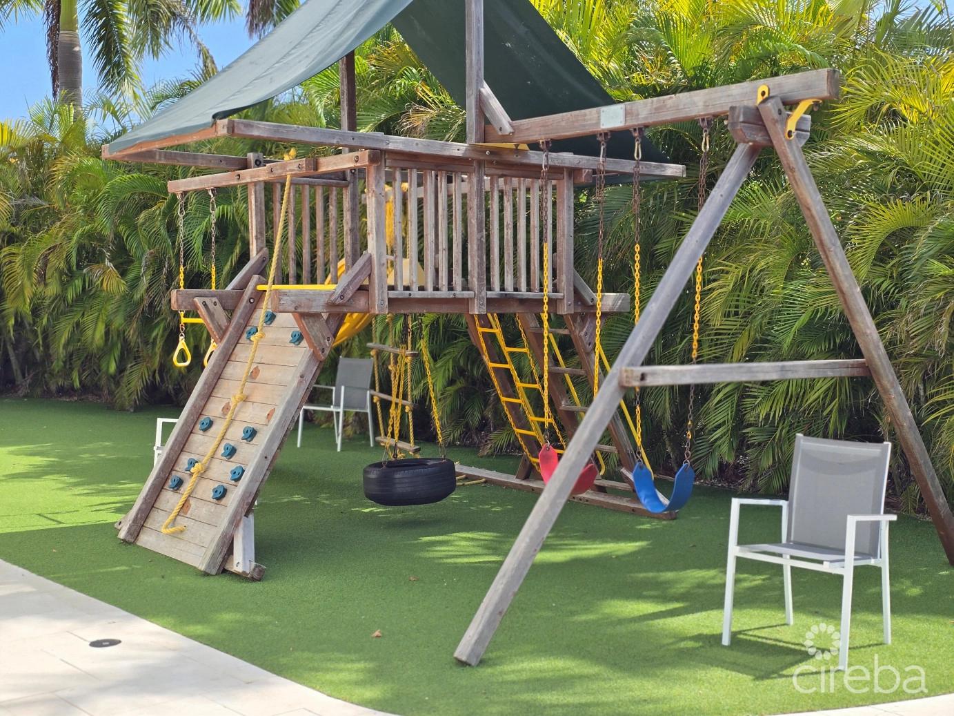 2 bed 2.5 bath townhouse in South Sound, Cayman Islands — photo 5
