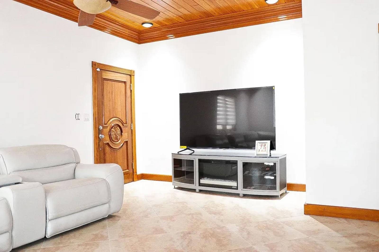 6 Bedroom Townhouse for Sale, West Winds Estates, New Providence, Bahamas — photo 5