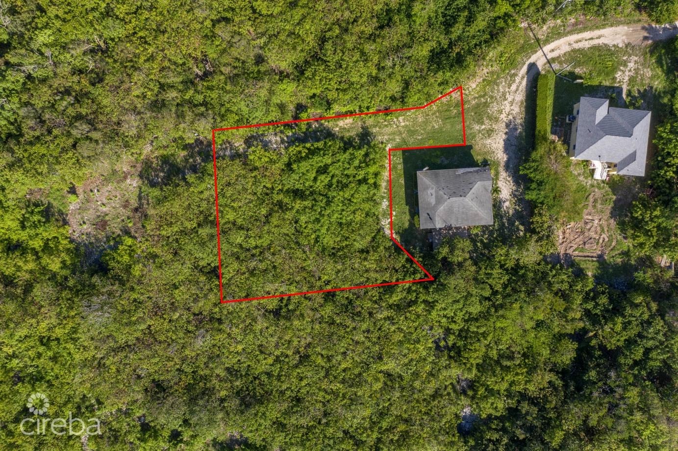 Residential Land Lot, Steps From The Sea in the Cayman Islands — photo 3
