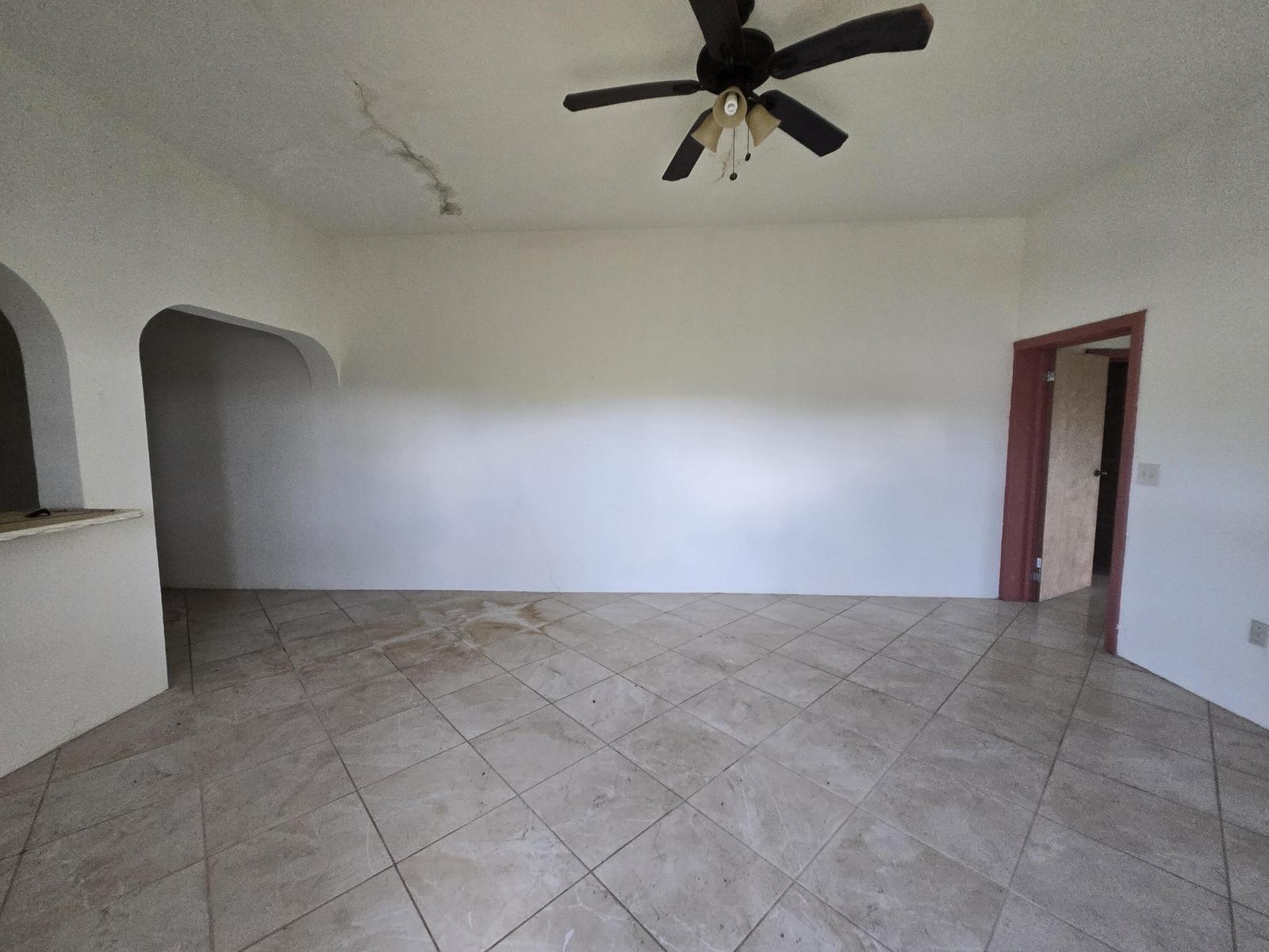New Listing Residential Strawberry Hill QU — photo 5