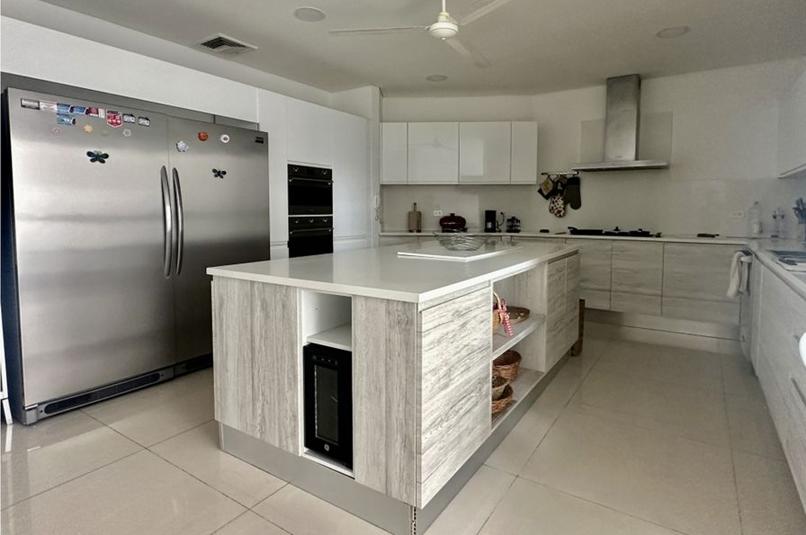 Rodadero Modern Beachfront 3BR Condo — photo 5