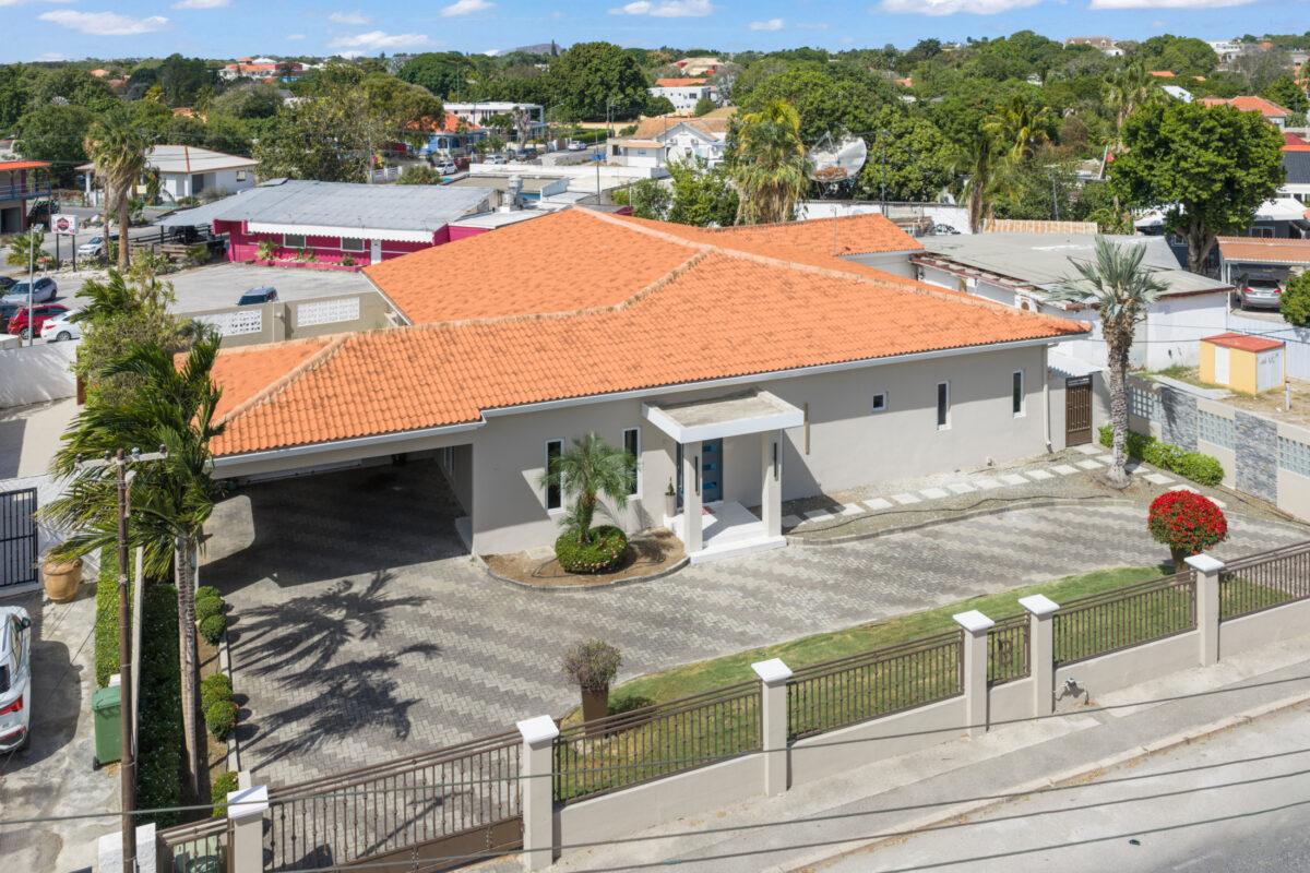 Central Living in Curaçao: stylish family residence with endless possibilities — photo 5