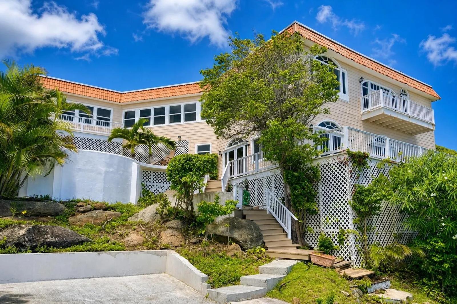4 Beds 3.5 Baths Furnished Home in Peterborg East with Ocean Views — photo 1