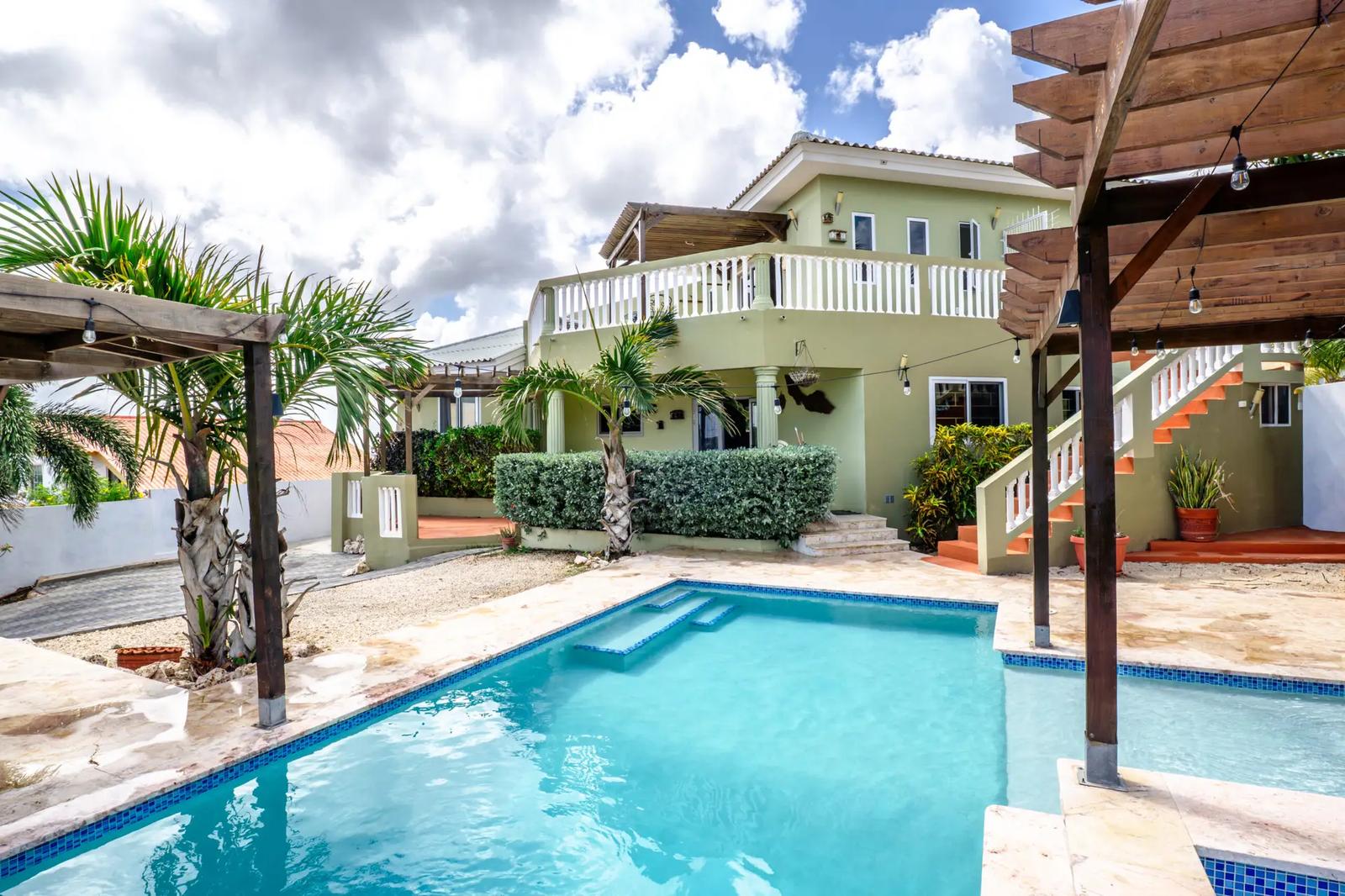 5 bedroom home in Santa Maria, Curaçao — photo 1