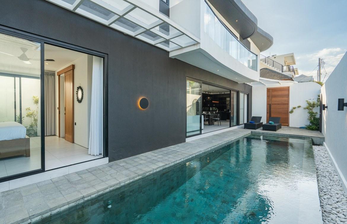 Freehold 3-bedroom villa in tranquil Tumbak Bayuh, Canggu, Bali, Indonesia — photo 2