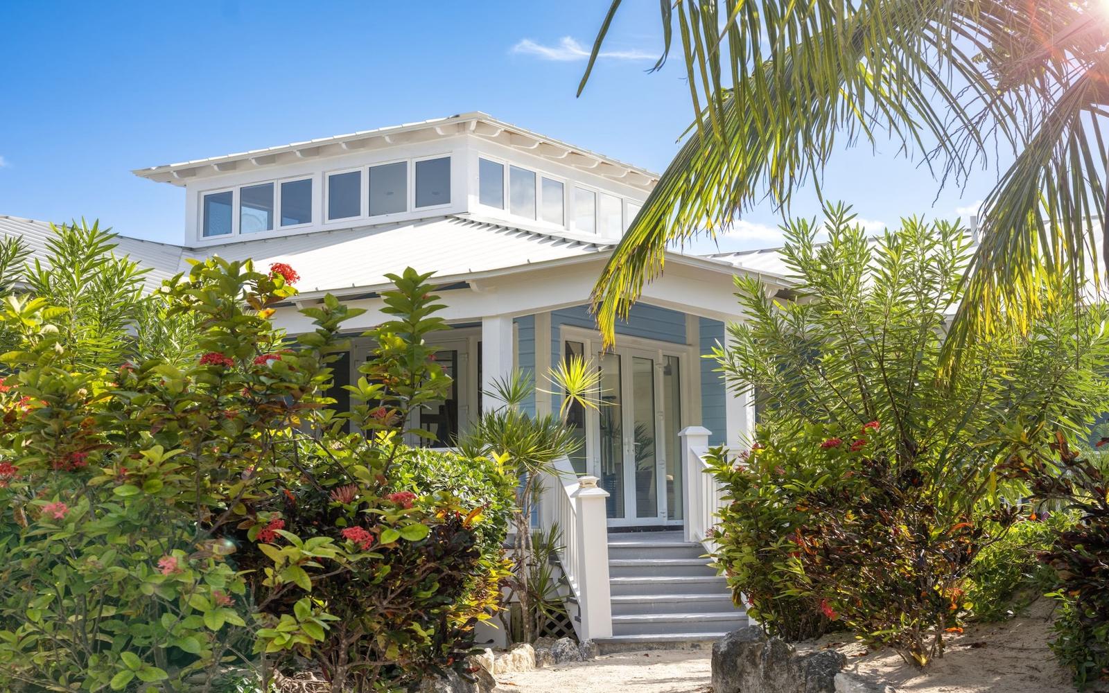 4 Bedroom Beachfront Estate for Sale, The Abaco Club on Winding Bay, Winding Bay, Abaco, Bahamas — photo 2