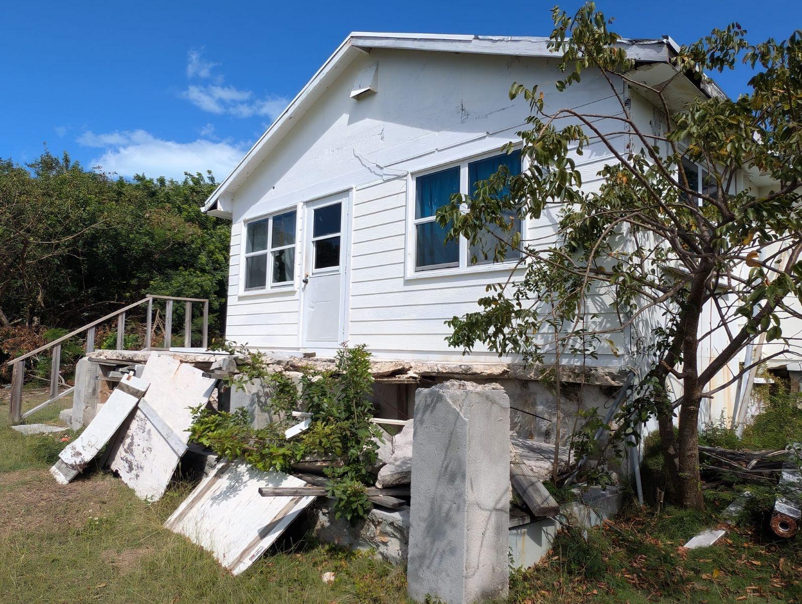 LOT A15, HERMANN ARENS — photo 1