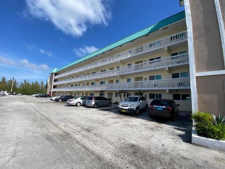 Cove House 2BR Unit Near Beach — photo 4