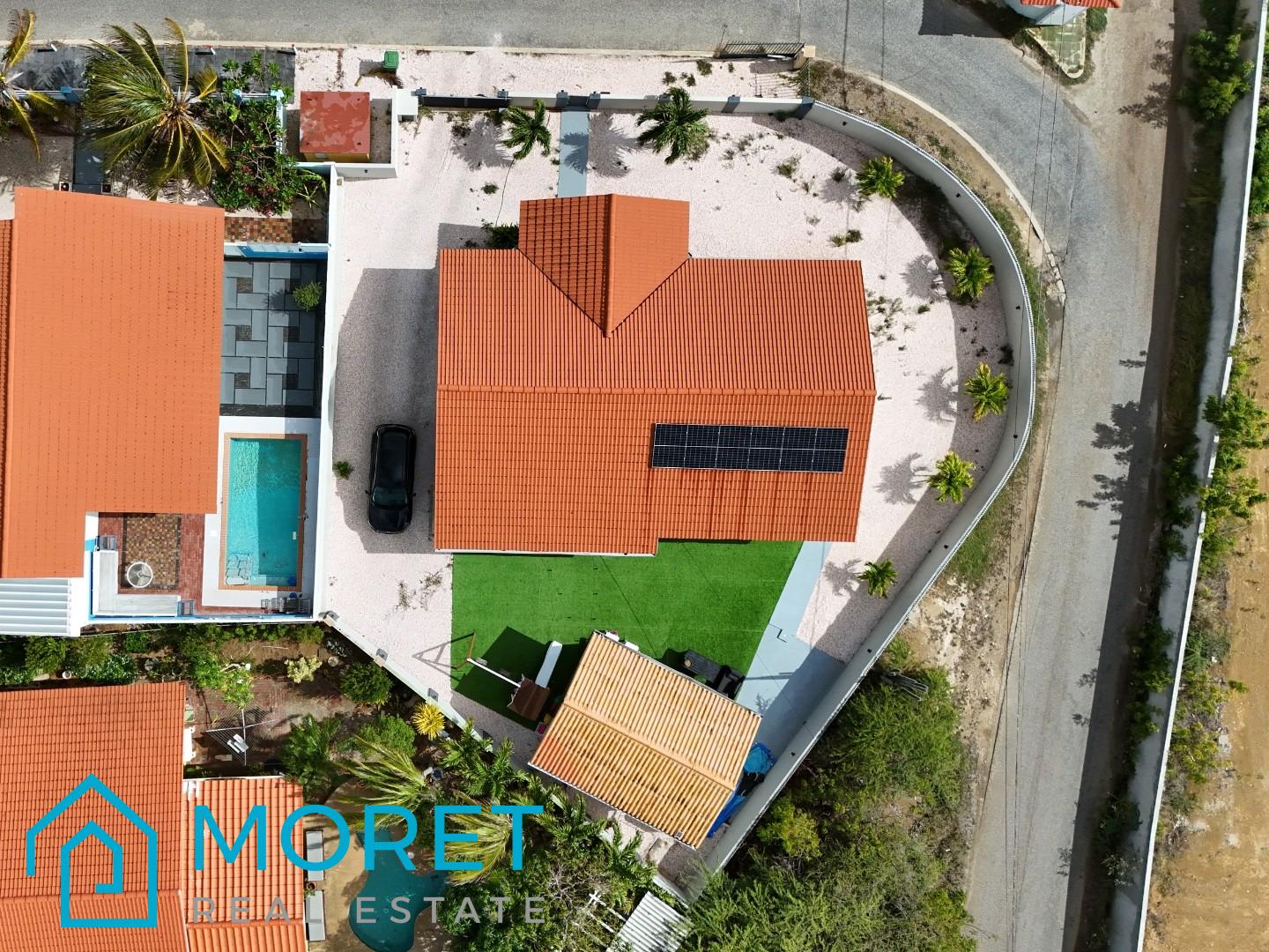 Three Bedroom House with Private Pool in Katoentuin, Curaçao — photo 1
