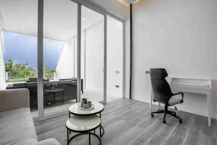 FOR SALE – Luxury Ocean View Boutique Hotel in Uluwatu, Bali — photo 2