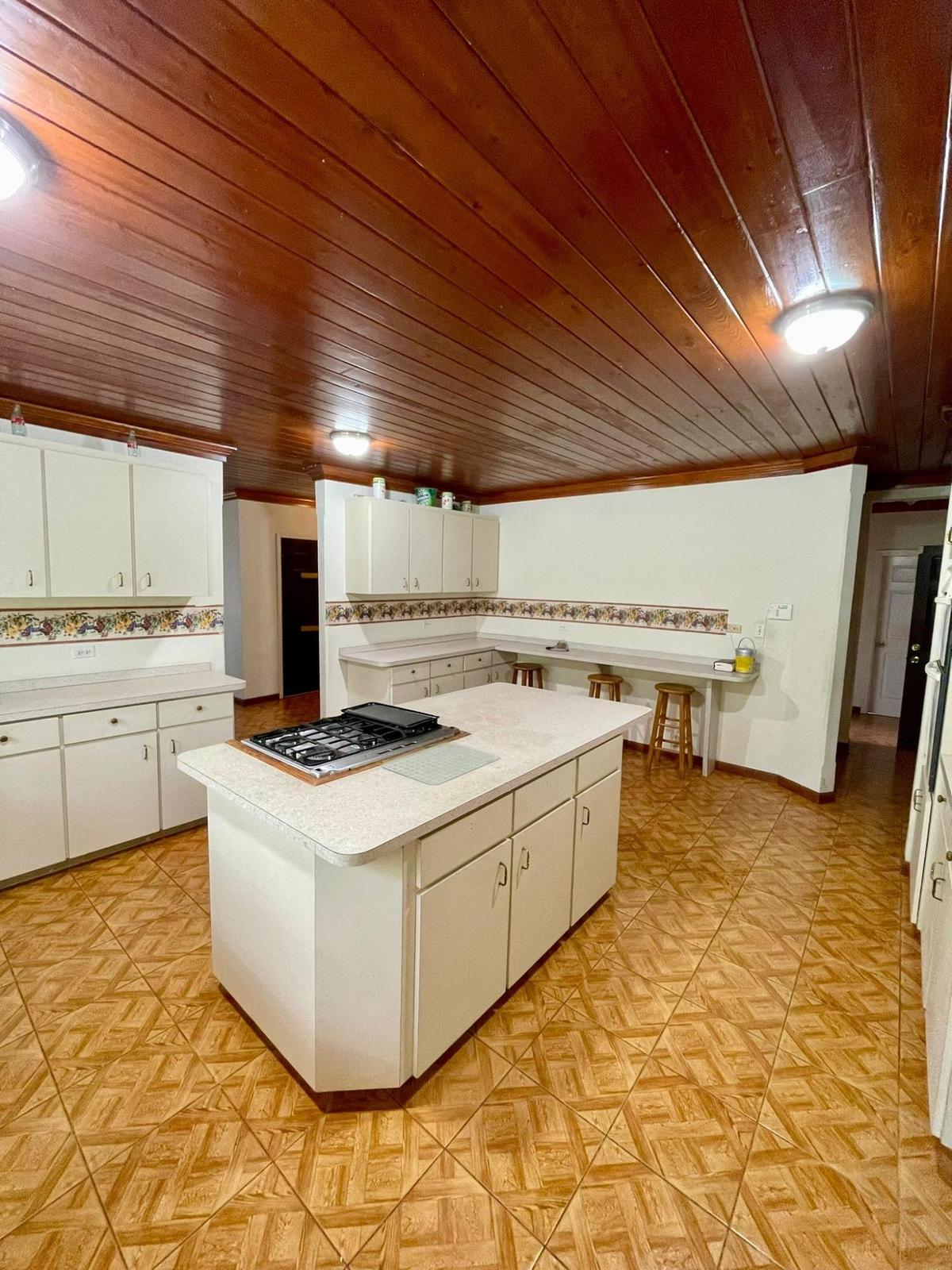 5 bedroom Residence for sale — CORAL LAKES SUBDIVISION — photo 5