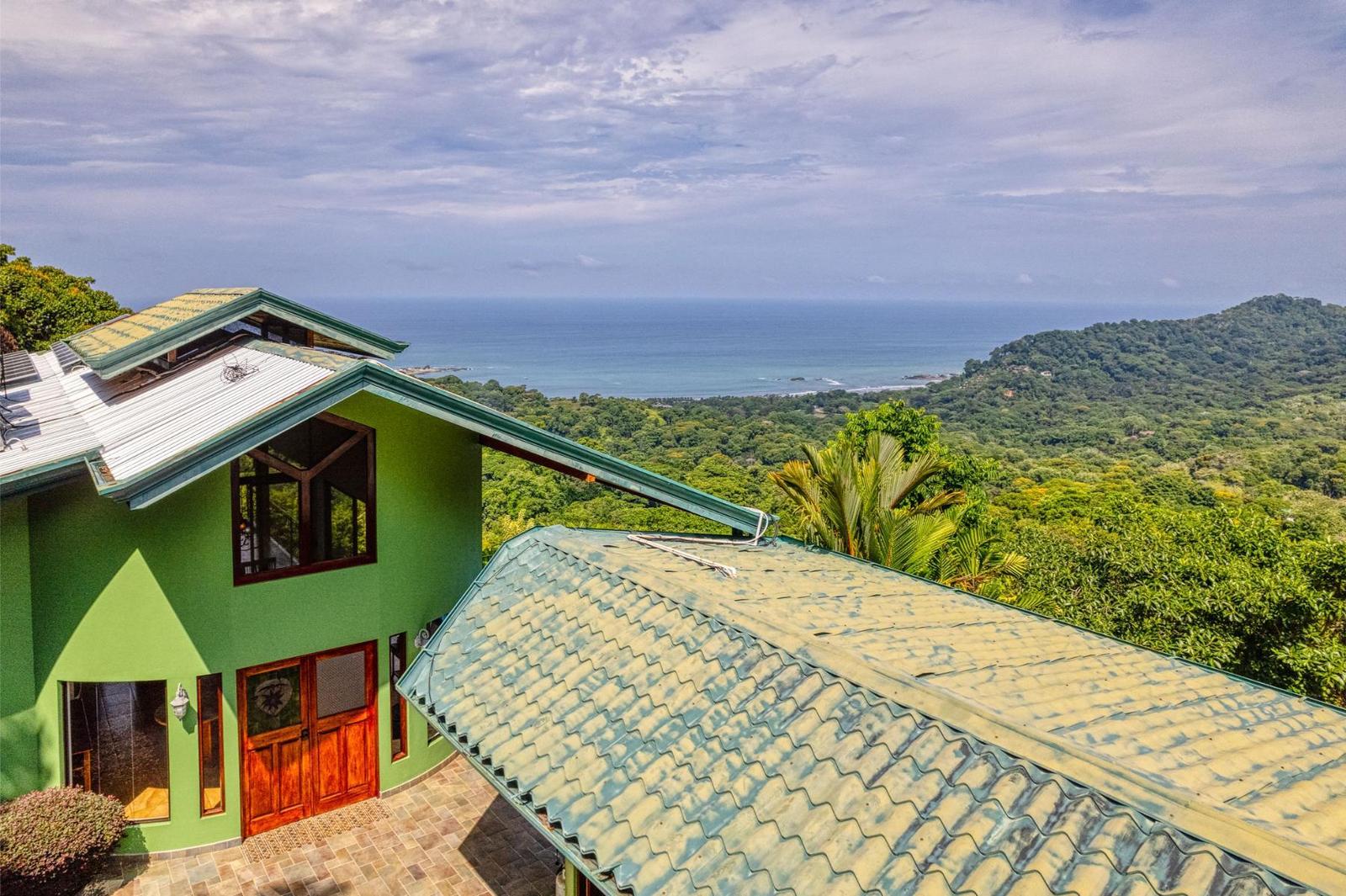 4 Bedroom Home for Sale in Escaleras, Dominical — photo 4