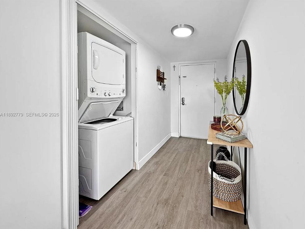 West Kendall Remodeled 3BR Condo — photo 4
