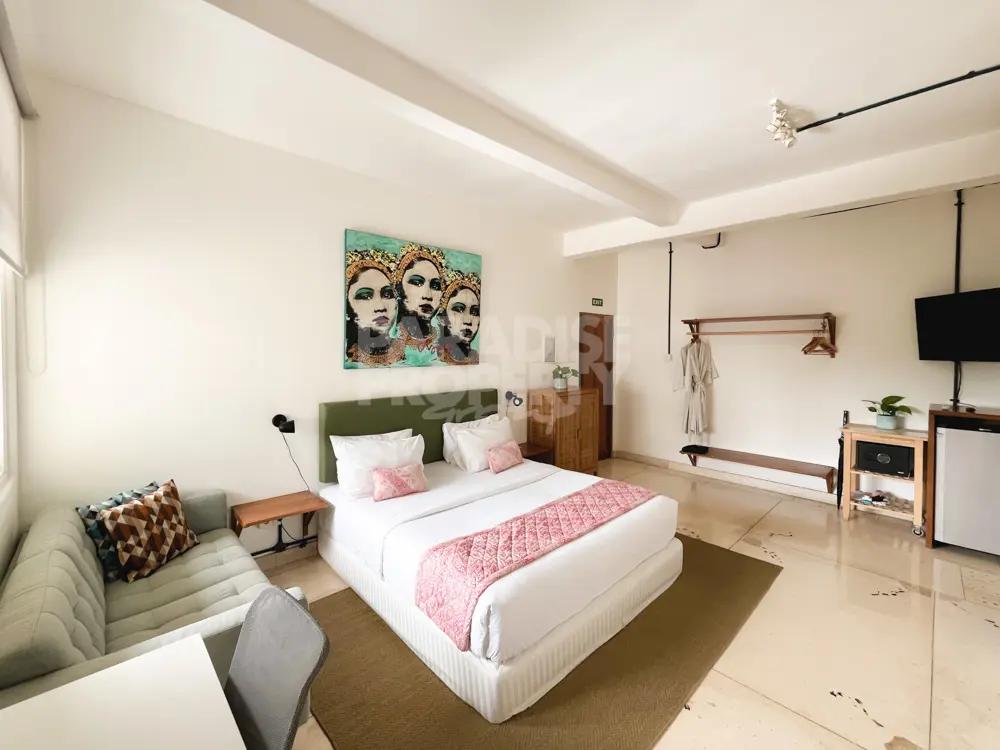 1 Bedroom Rooftop Hideaway: Ocean Views in Heart of Seminyak — photo 2