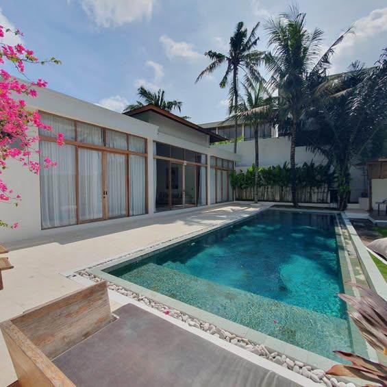 5-bedroom house in Canggu — photo 1