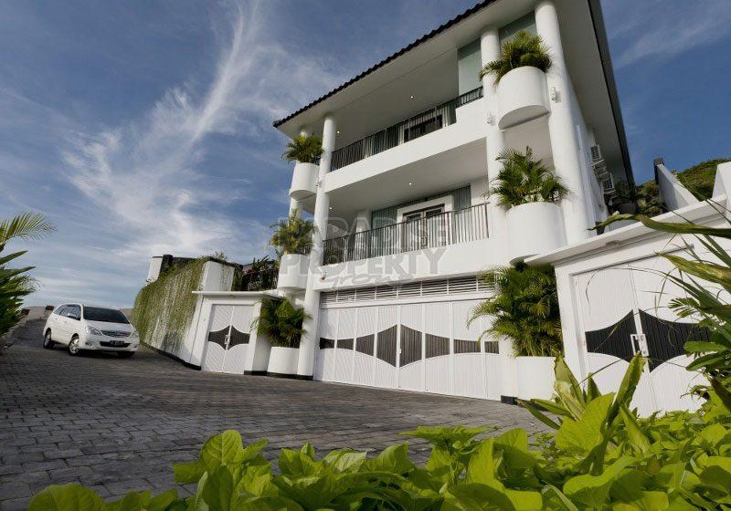 5 Bedroom Freehold Villa With Superb Views in Jimbaran — photo 2