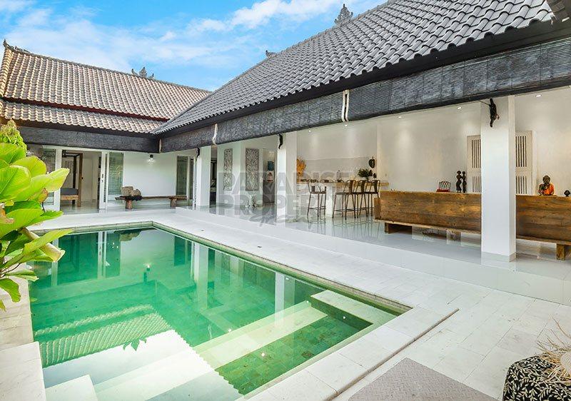 Exciting Villa Investment Opportunity — photo 1