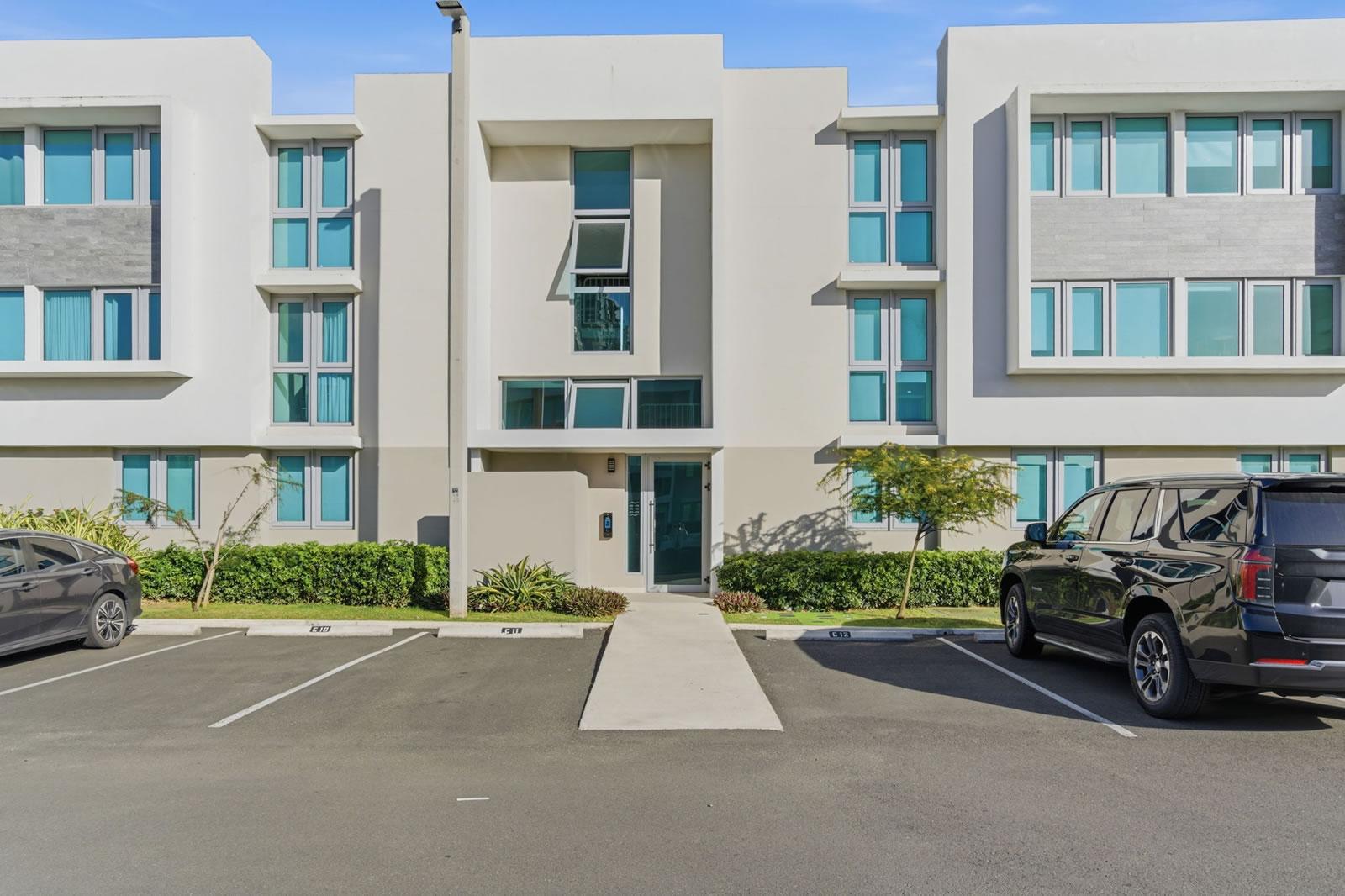 3 Bedroom Condo for Sale, Solemare Condominium, Isla Verde, Carolina, Puerto Rico — photo 2