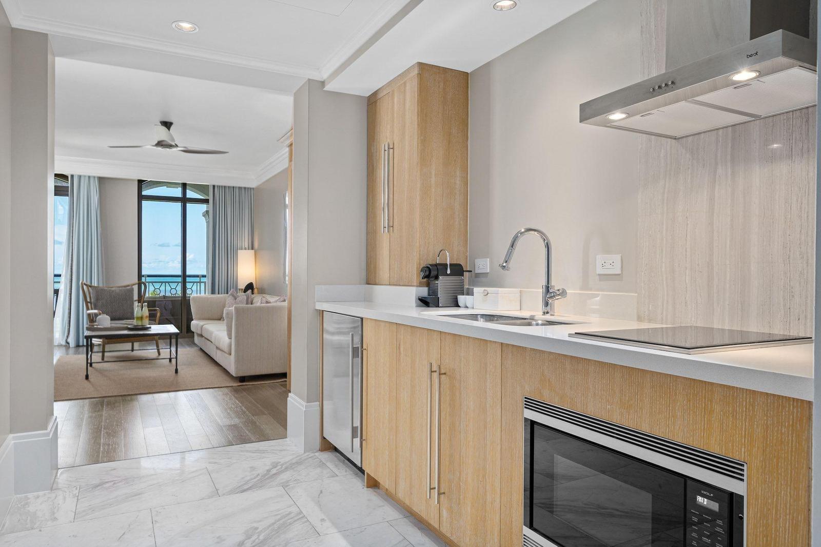 1012 ROSEWOOD BAHA MAR Apartment for Sale — photo 3