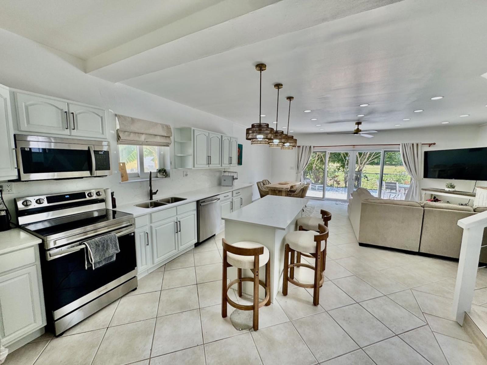 4 Bedroom House for Sale, Jolly Harbour, St Marys, Antigua — photo 3