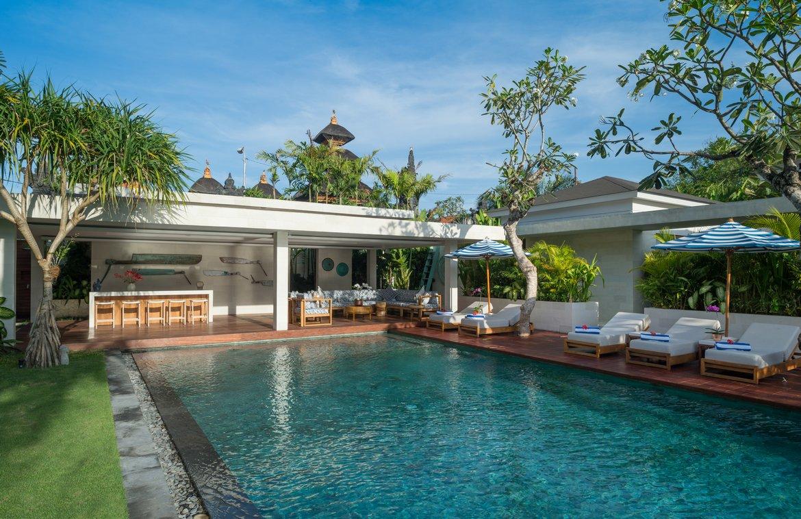 7-bedroom Beachside Luxury Estate 200m from Berawa Beach — photo 5