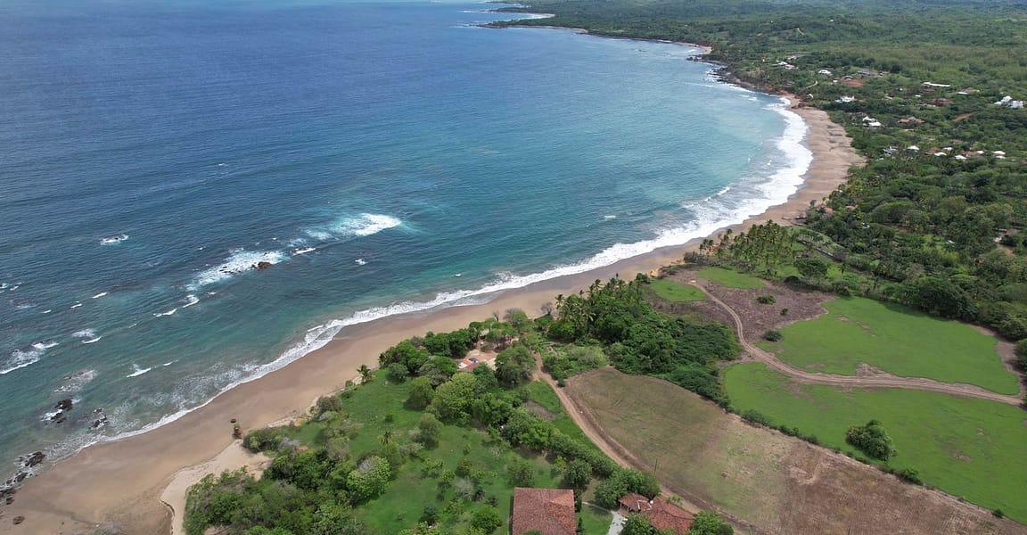 4 Bedroom Beachfront Property for Sale, Los Destiladeros, Pedasi, Panama — photo 3