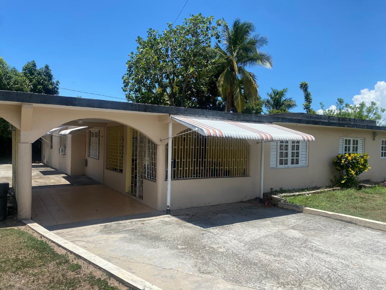 PALMETTO AVENUE MONA Kingston & St. Andrew Kingston 6 — photo 1