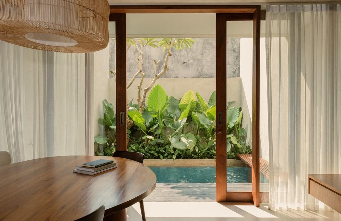Split-level two bedroom villa close to Batu bolong beach — photo 1