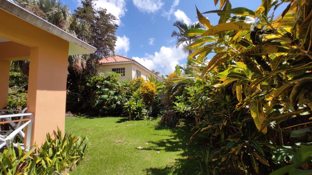 Tropical 3 BR Villa, Furnished, access to the beach in walking distance - Villas Bavaro — photo 1