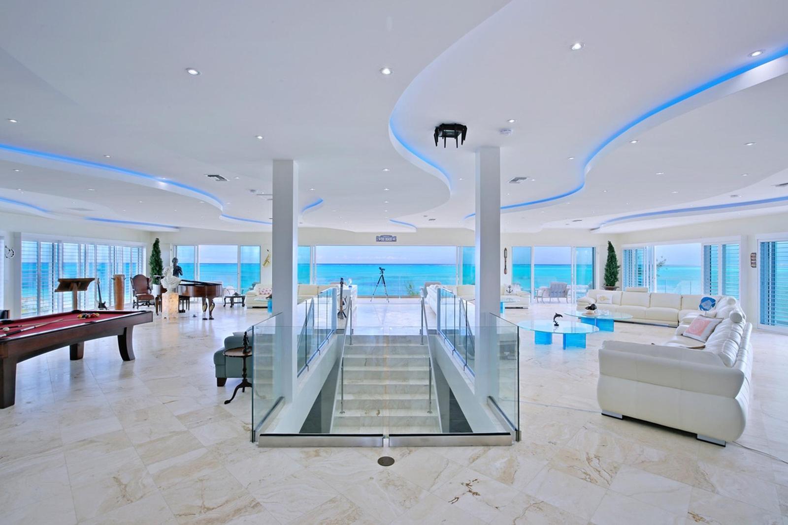 GRACE BAY BEACH ESTATE — photo 3