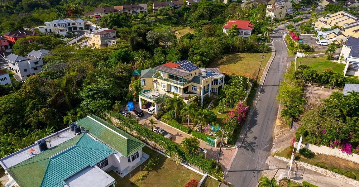 7 Bedroom House for Sale, Farringdon Heights, Kingston, Jamaica — photo 4