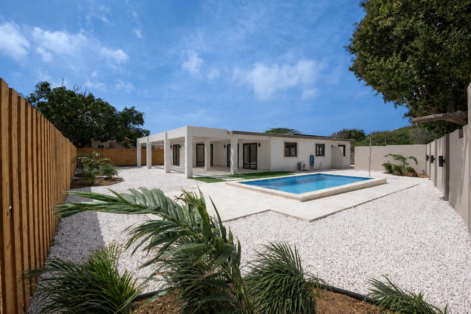 4-bedroom villa in Savaneta, Aruba — photo 1