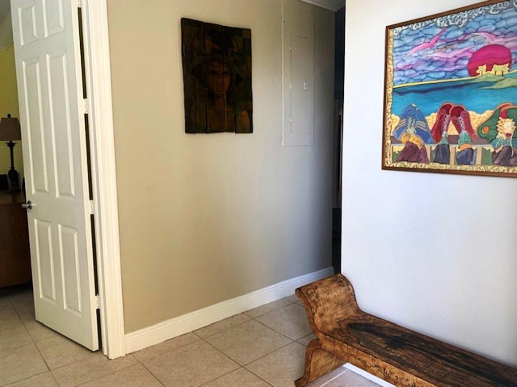 3-bedroom oceanfront condo in Port of Call Villas, Grand Bahama — photo 5