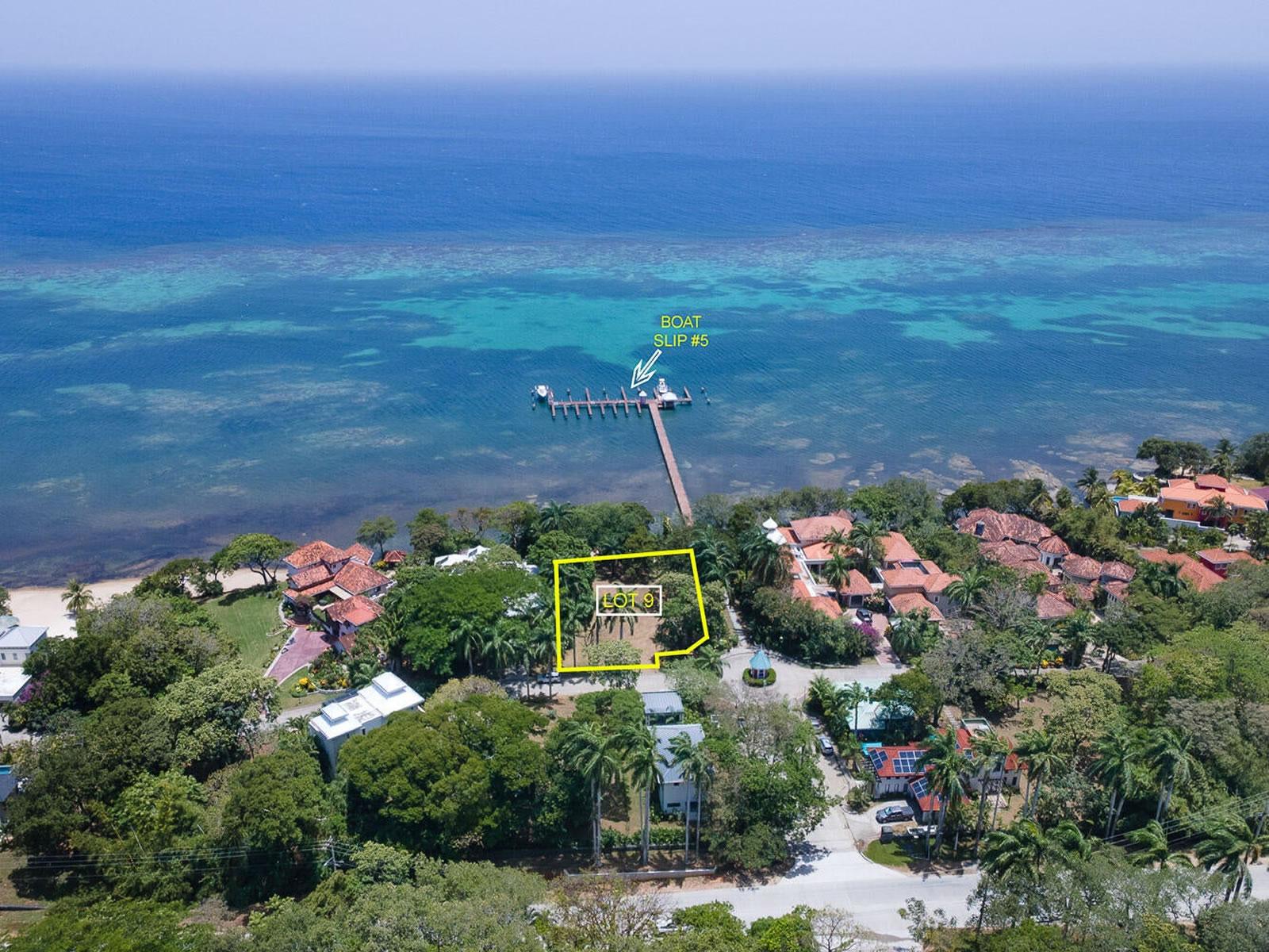 0.52 Acre Beachfront Lot for Sale, Lawson Rock, Roatan — photo 5