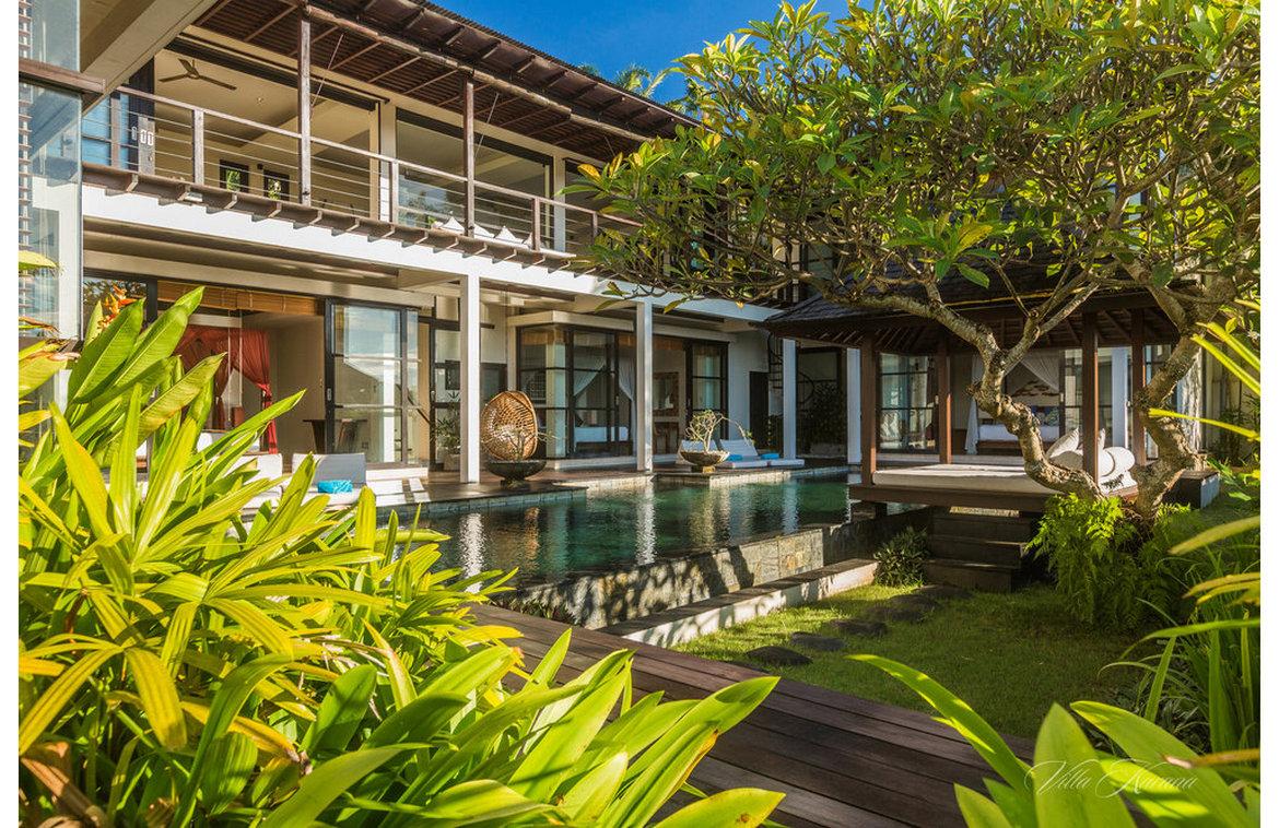 Exceptional Freehold Villa with Panoramic Jimbaran Bay Views in Jimbaran, Bali, Indonesia — photo 2