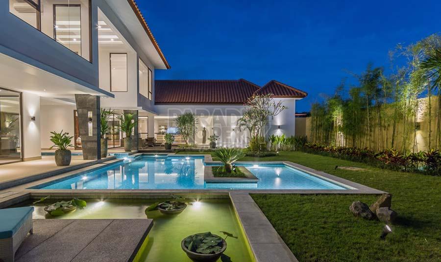 PRICE REDUCED !!! Impeccable 3 Bedroom Luxury Villa in Nyanyi – Freehold — photo 4