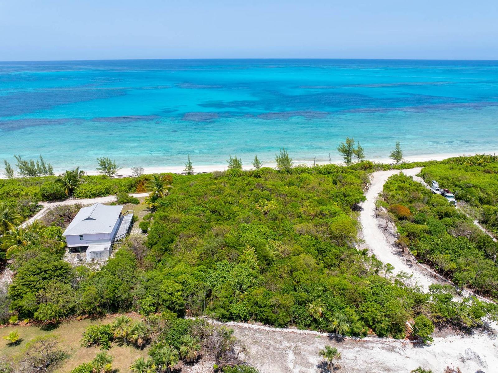 0.7 Acre Beachfront Lot for Sale, Coco Bay, Green Turtle Cay, Abaco, Bahamas — photo 5