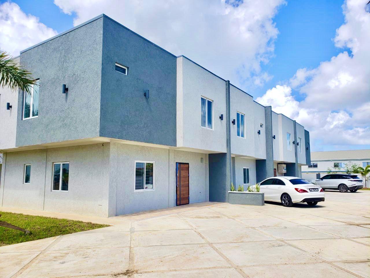 Park Place Villas, Felicty - An intelligent investment you’ll be proud to call home — photo 1