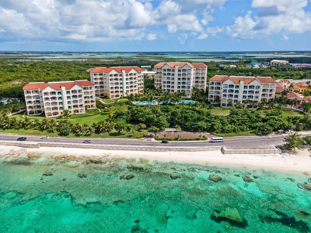 4 bedroom Apartment for sale — PENTHOUSE 1, B2 CAVES HTS in Nassau / New Providence, The Bahamas — photo 2