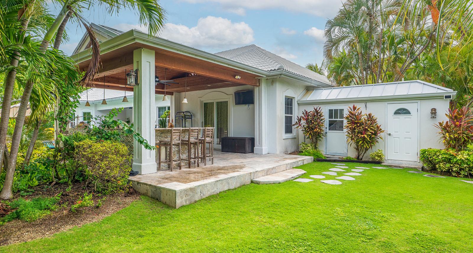 4 Bedroom Canal Front Family Home in Canal Point, Cayman Islands — photo 3