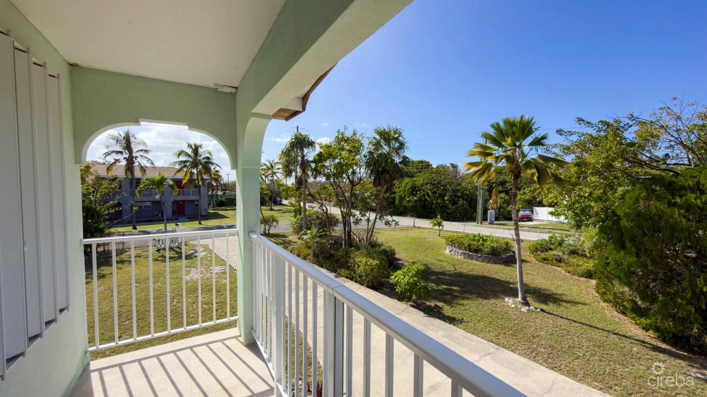 Twinflowers Double Parcel Residence — photo 1