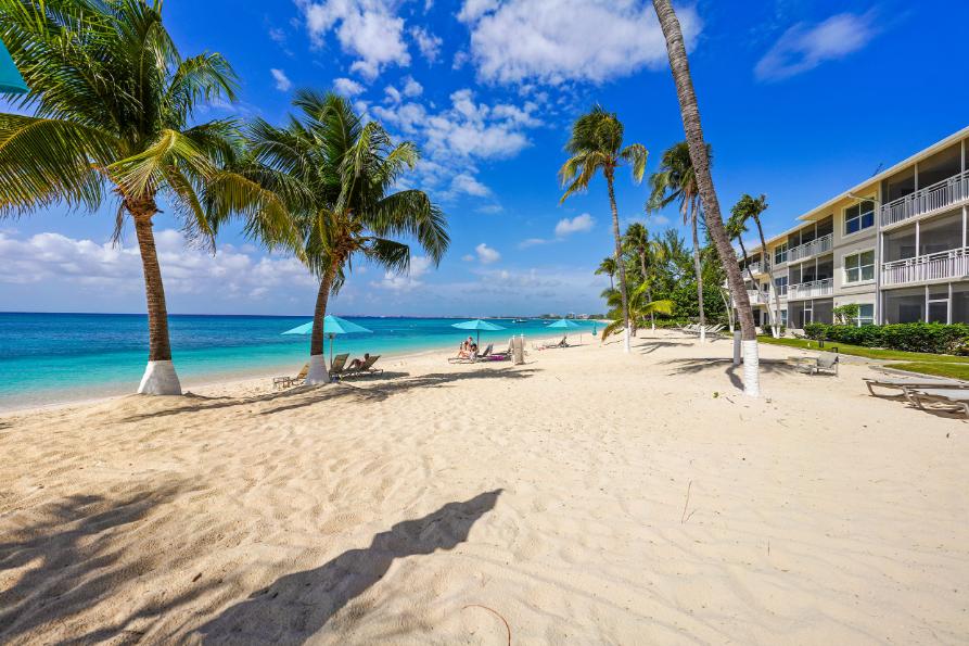 Cayman Club 3BR Beachfront Condo at Cayman Islands — photo 3